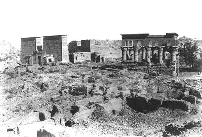 Trajan Kiosk bei Hochwasser