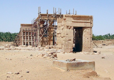 Frontansicht des Tempel